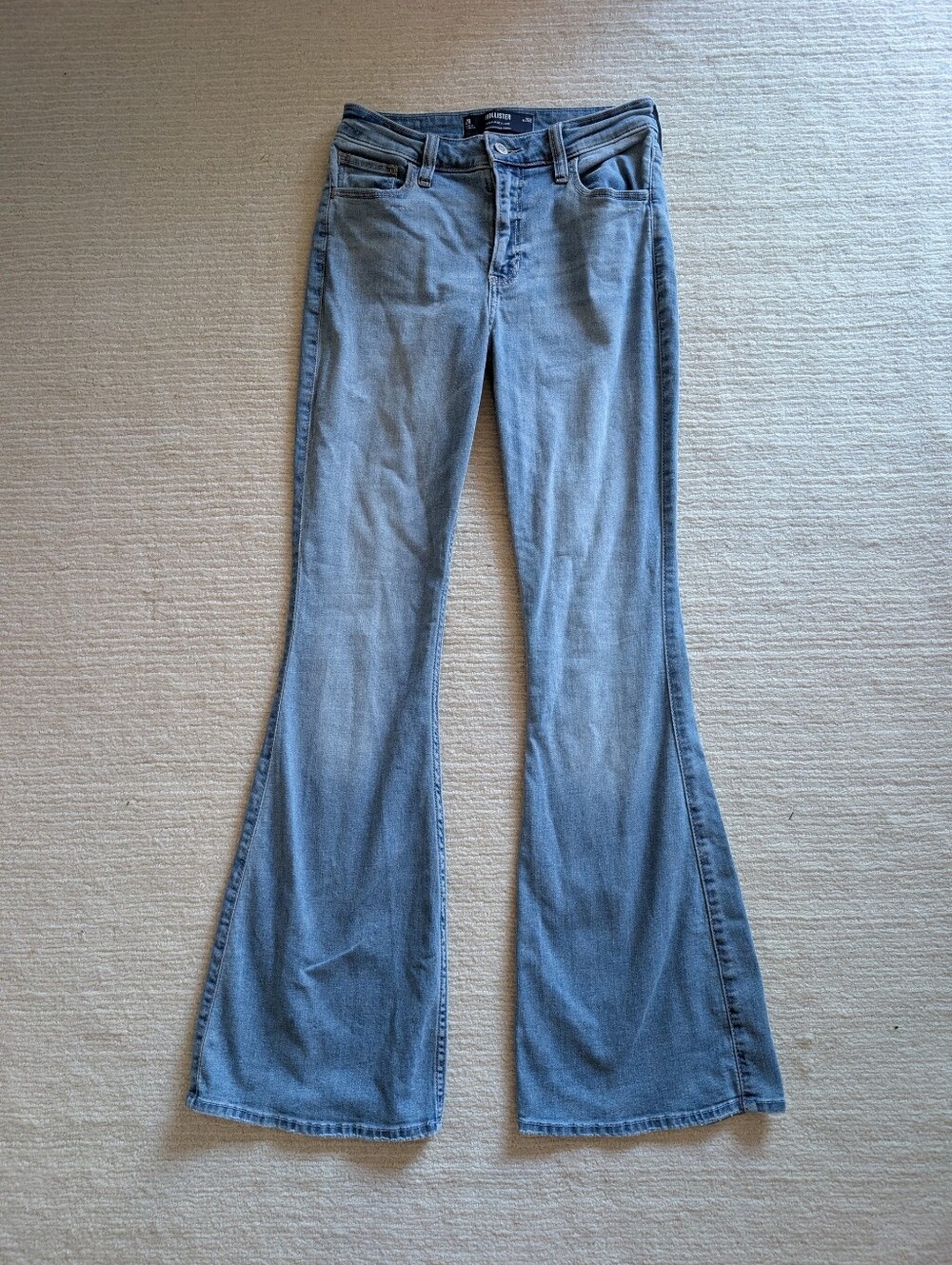 Hollister High Rise Flare Jeans 26